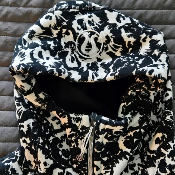 Lululemon Scuba Hoodie III - 4 - Picture 5 of 6